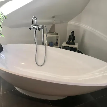 Apartamento Ueber Den Daechern Der Stiftsstadt! Exklusives Loft